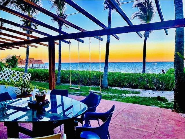 Punta Me Beach Suites Cancún Esterno foto